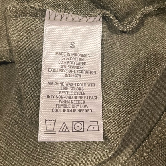 Aeropostale Olive Short Sleeve Polo, Size Small - Picture 8 of 8